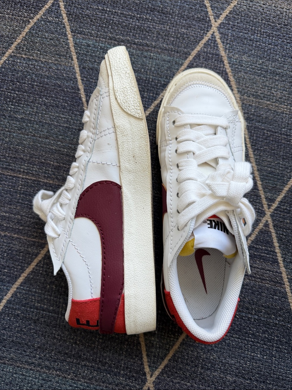 Nike Blazer Low 77 women’s US 10.5 red